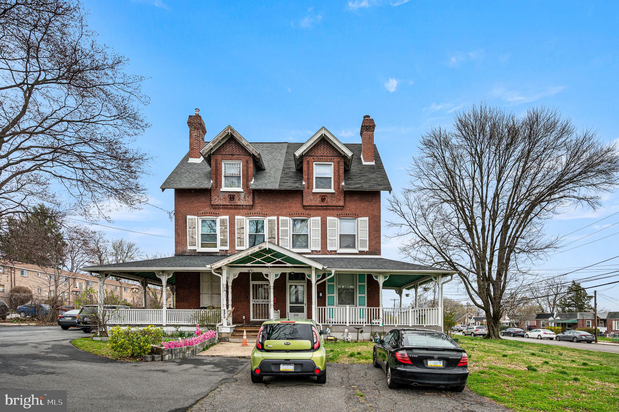 231 Oak Ave, Clifton Heights, PA 19018