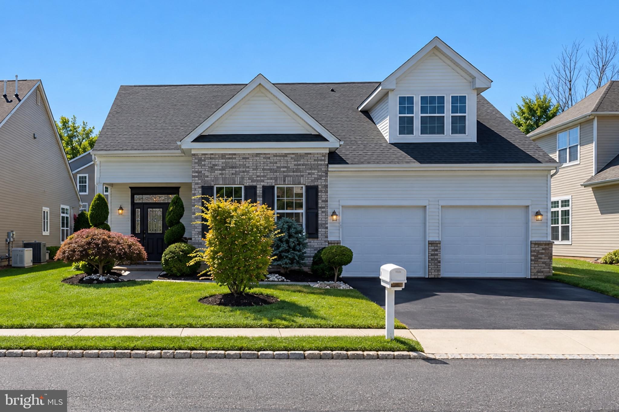 3 Aquaduct Rd, Monroe Township, NJ 08831