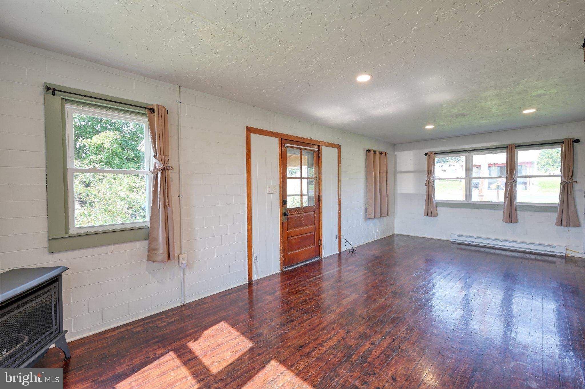 528 Jonestown Rd, Jonestown, PA 17038 photo