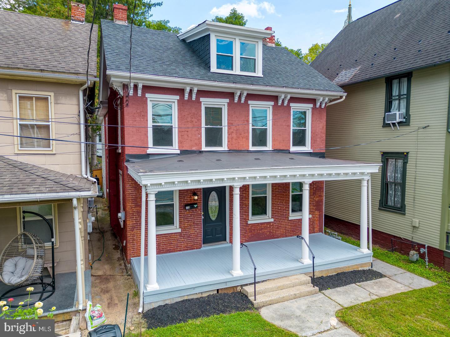 118 N George St, Millersville, PA 17551 photo