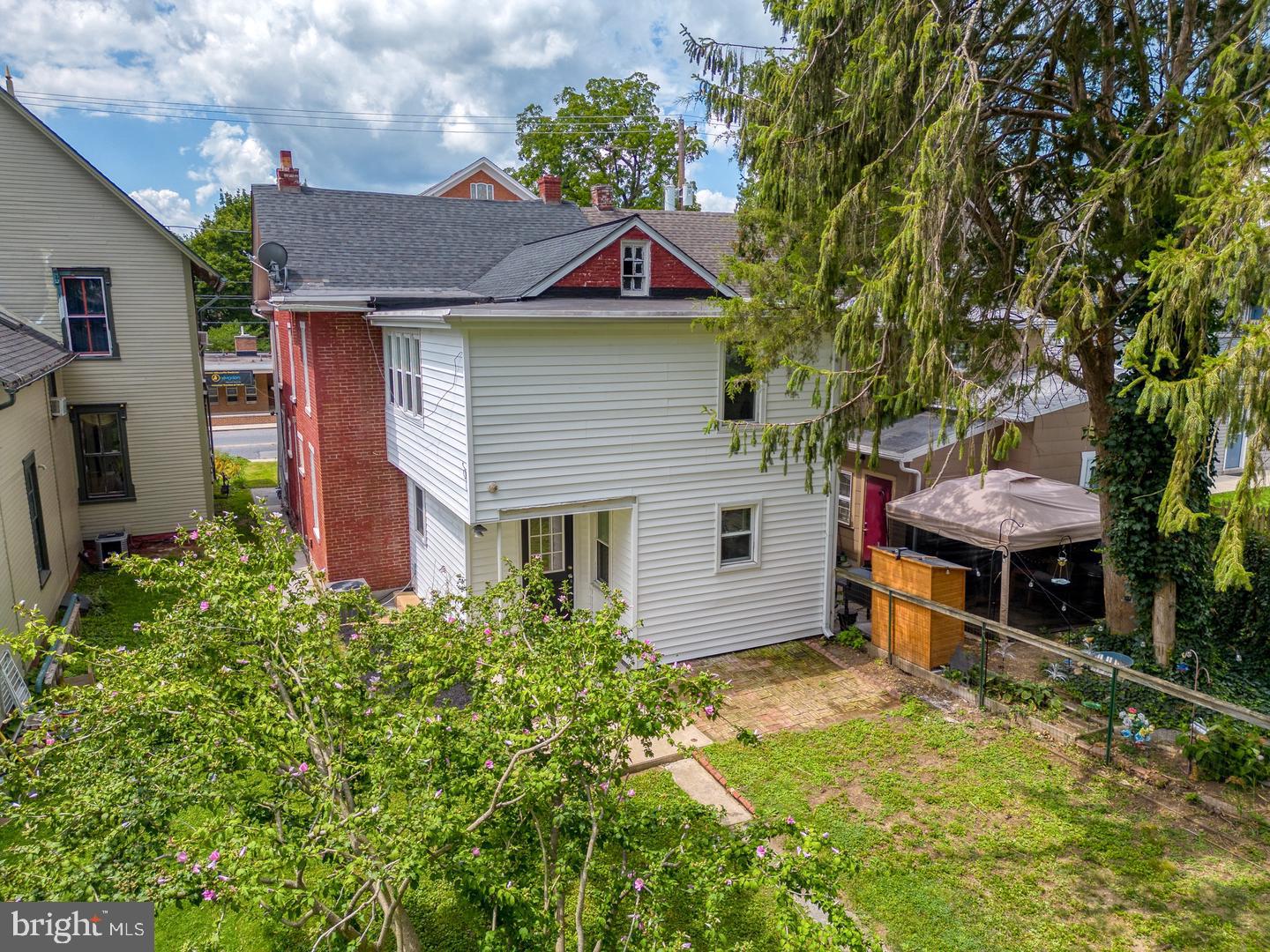 118 N George St, Millersville, PA 17551 photo