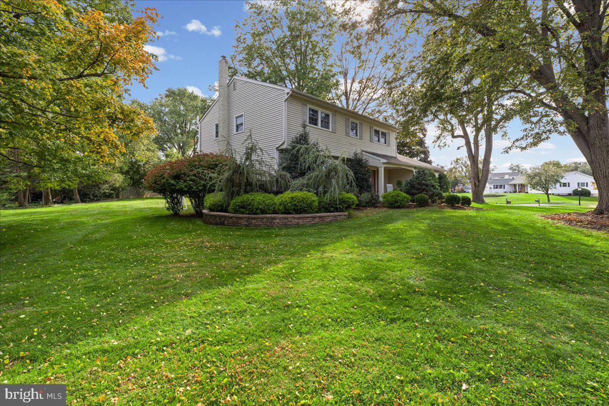 867 Olsen Dr, Hadley, PA 19067 photo