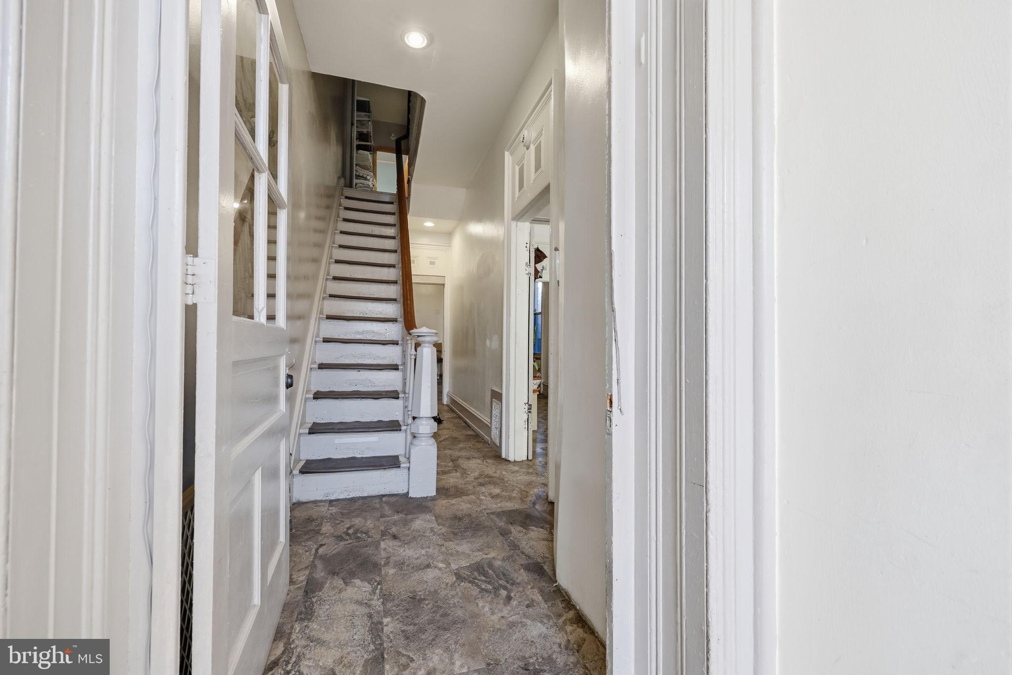 635 W Venango St, Philadelphia, PA 19140 photo