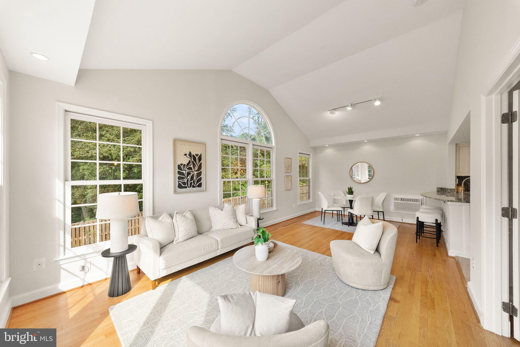 2418 Caron Ln, Falls Church, VA 22043 photo