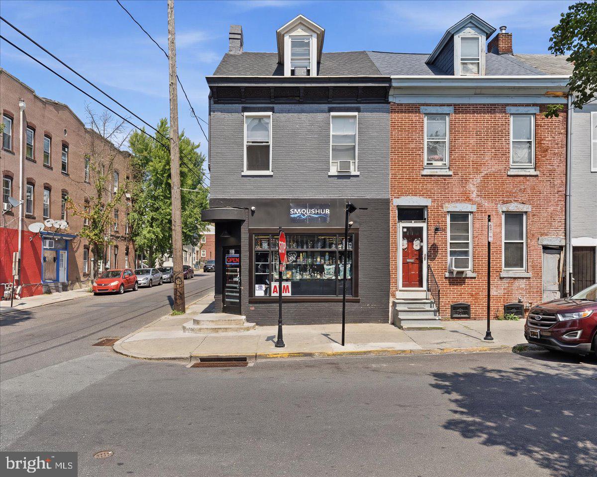 449 N 10th St, Allentown, PA 18102 photo