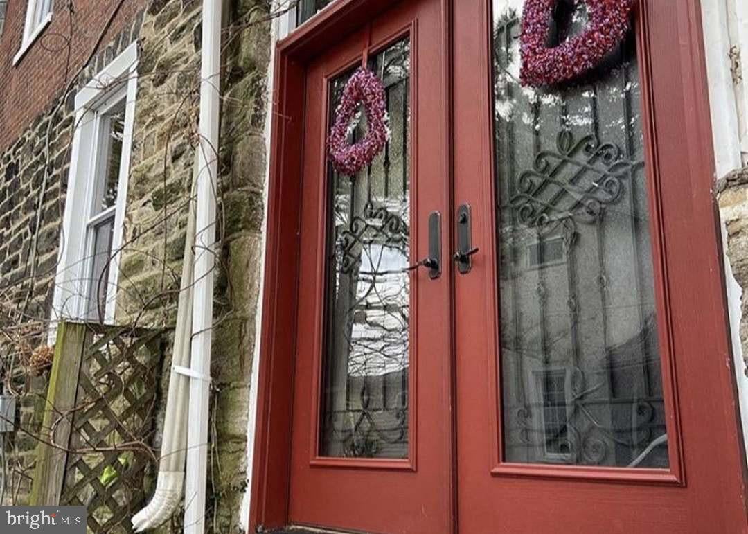 335 Unruh Ave, Philadelphia, PA 19111