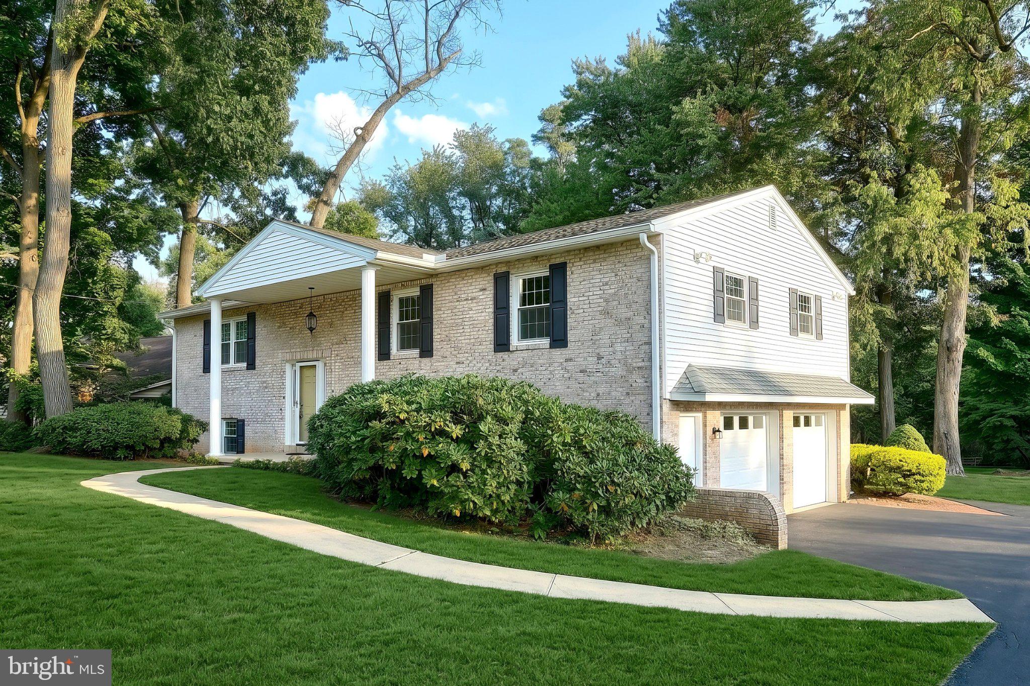 205 W 4th St, Dallastown, PA 17313 photo