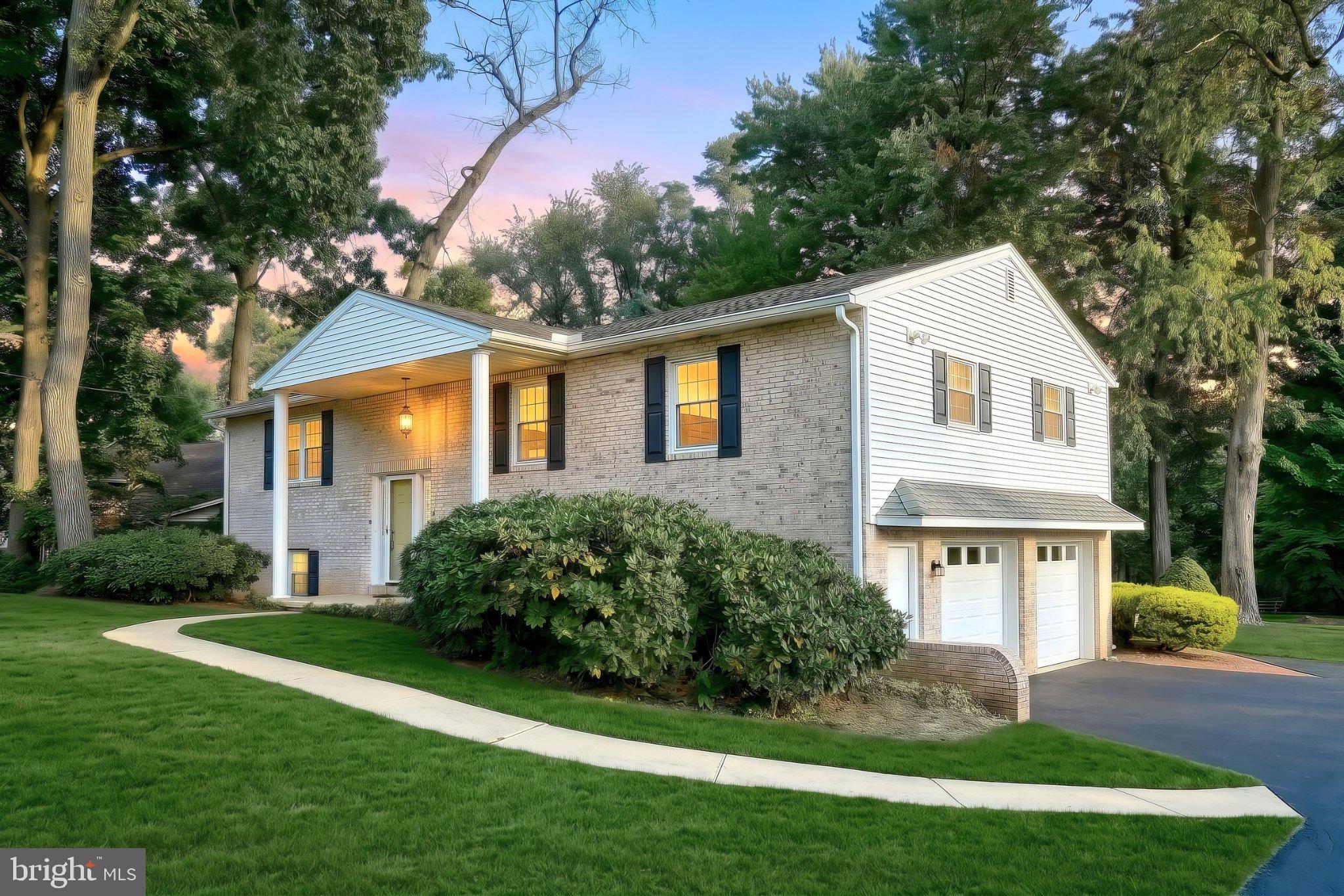 205 4th St, Dallastown, PA 17313