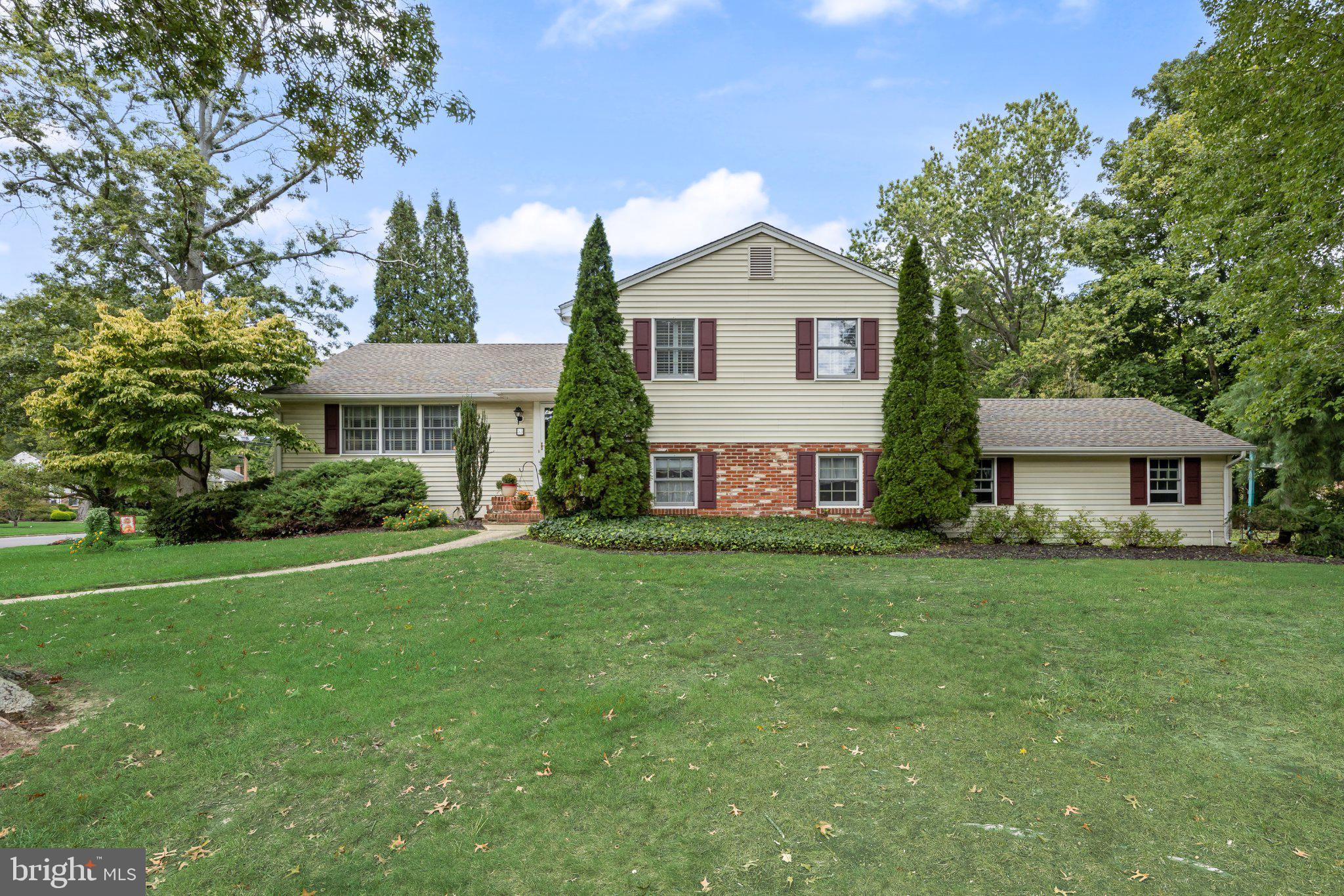 53 Wagon Bridge Run, Moorestown, NJ 08057