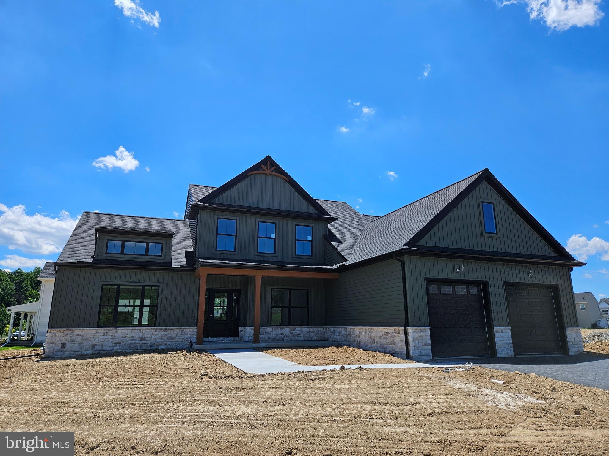 139 Autumn Chase Dr, Mechanicsburg, PA 17055