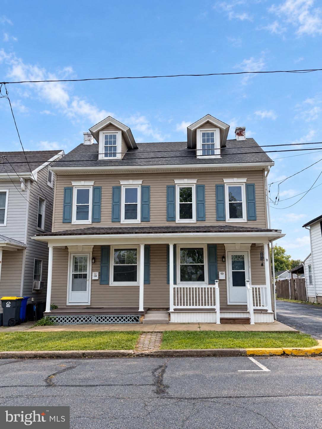 117 N Robeson St, Robesonia, PA 19551 photo