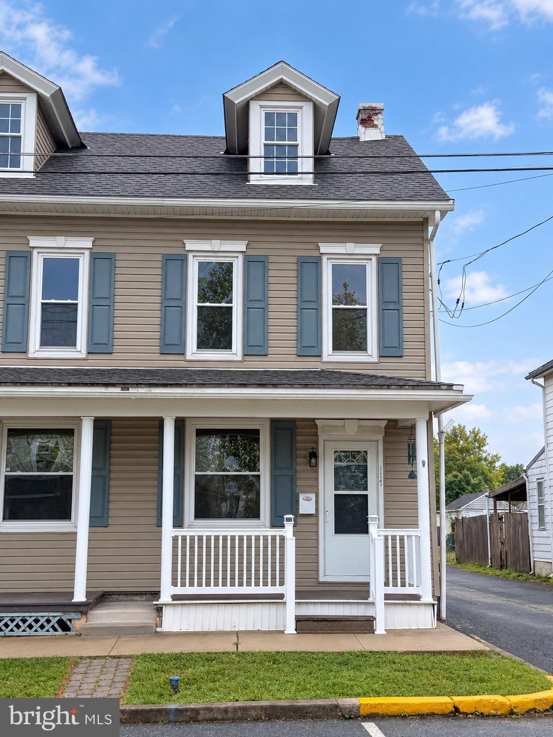 117 Robeson St, Robesonia, PA 19551