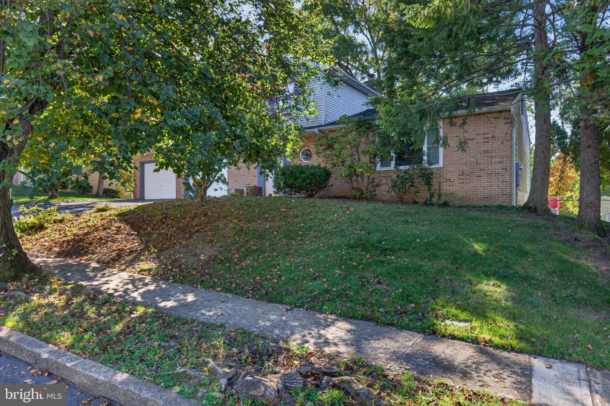 5869 Laurel St, Harrisburg, PA 17112 photo