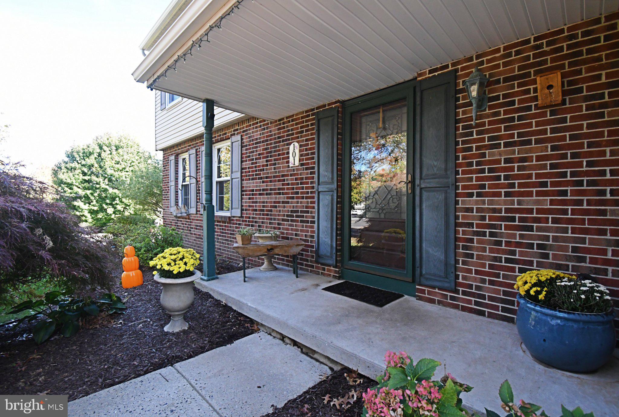 101 Glasgow Cir, Lansdale, PA 19446 photo