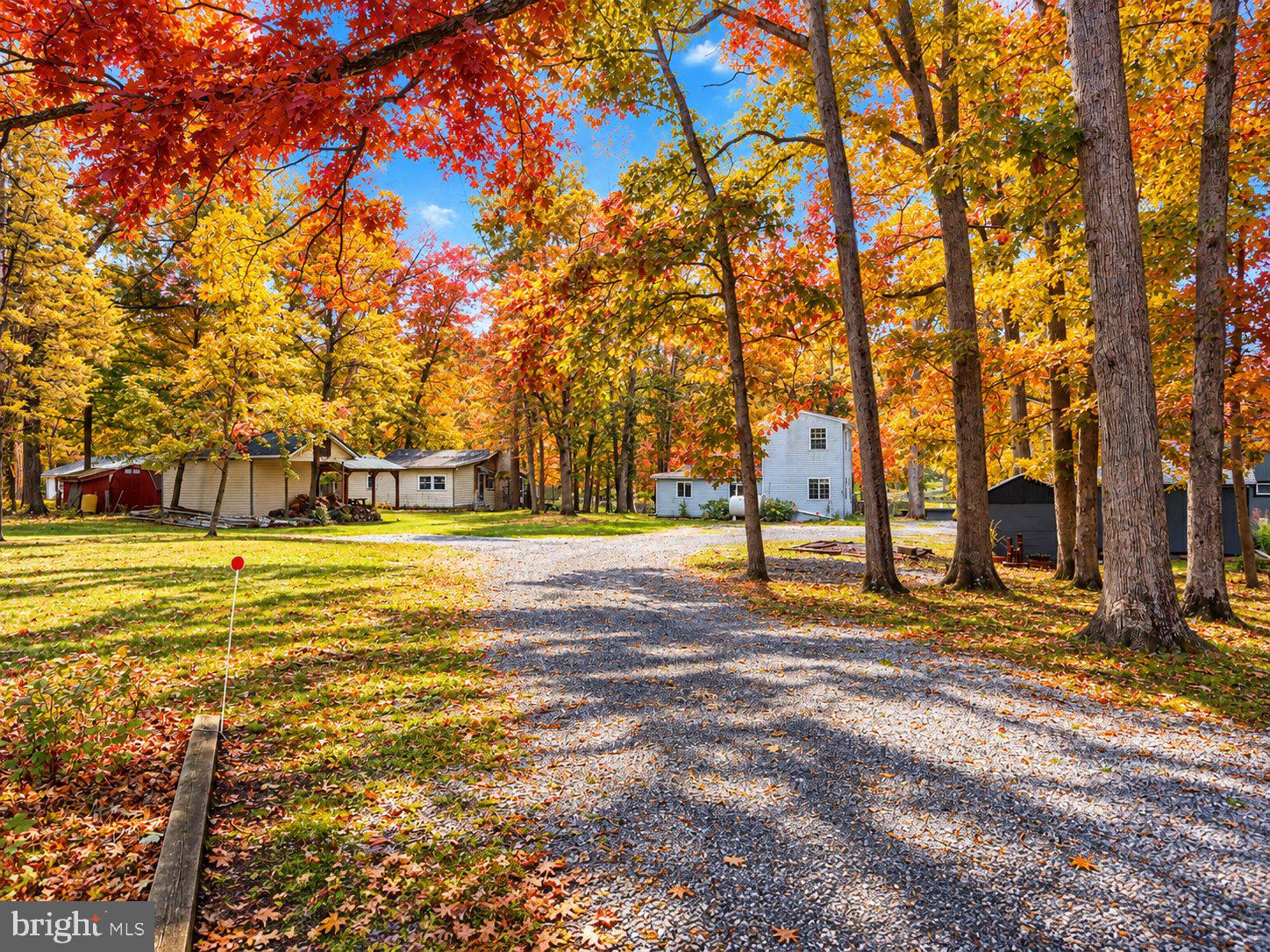 146 Lakeside Dr, Fredericksburg, PA 17026 photo