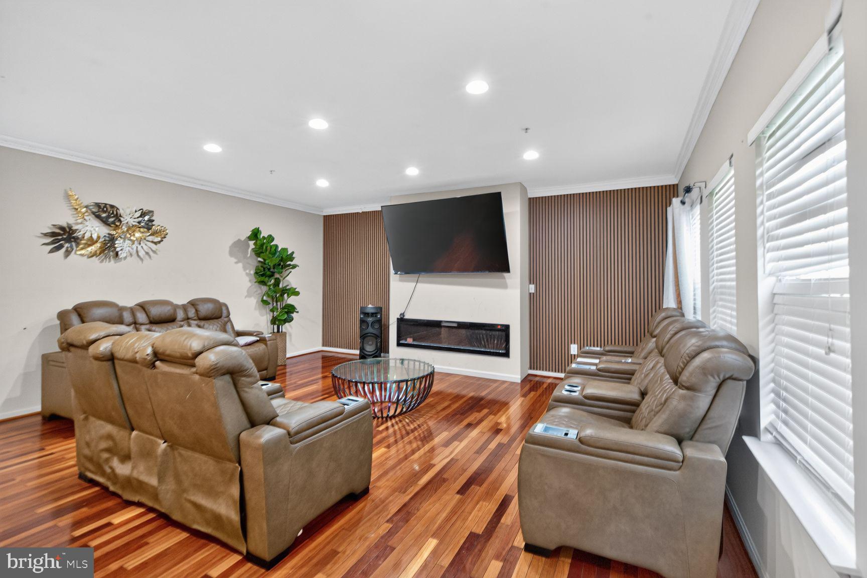 12416 Rochino Ct, Glenn Dale, MD 20769 photo