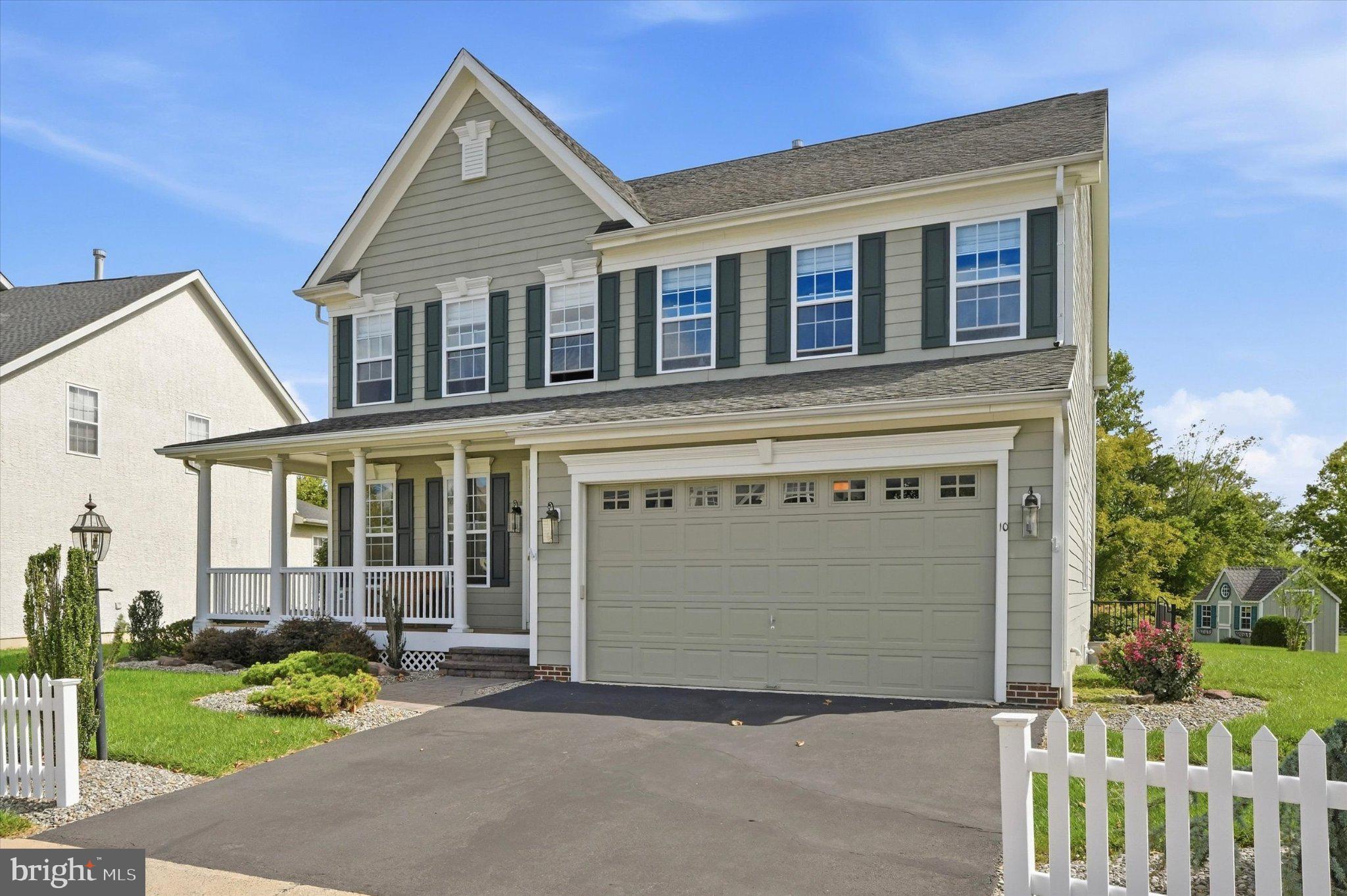 10 Hartfeld Rd, Newtown, PA 18940