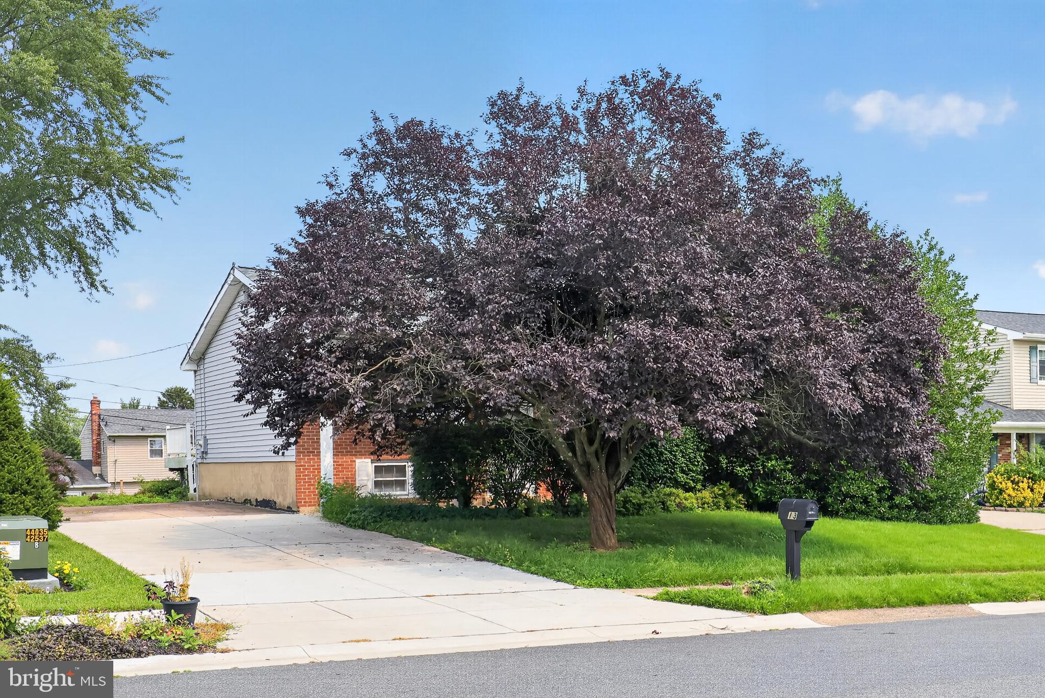 13 White Clay Cres, Newark, DE 19711