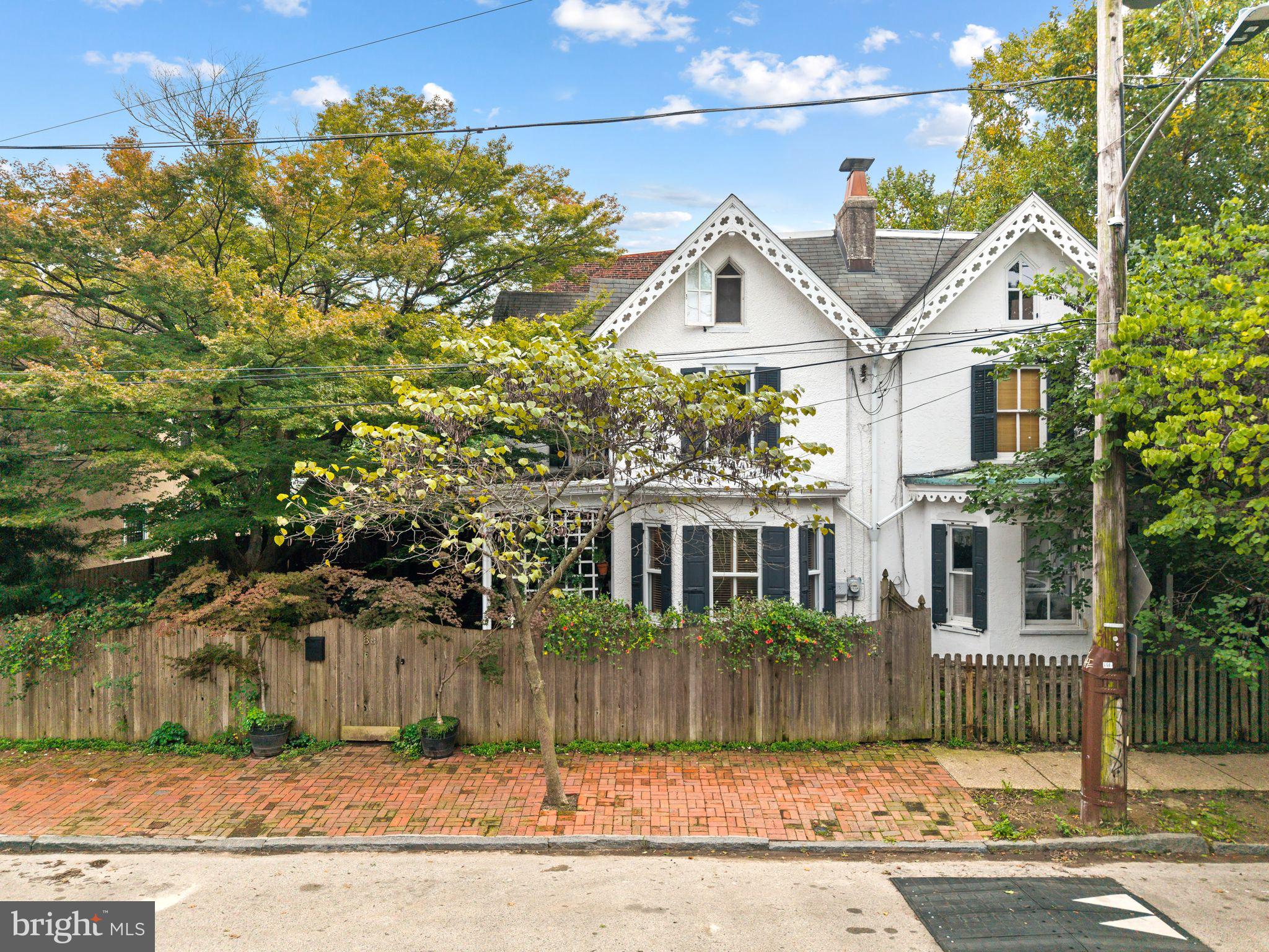 30 Queen Ln, Philadelphia, PA 19144