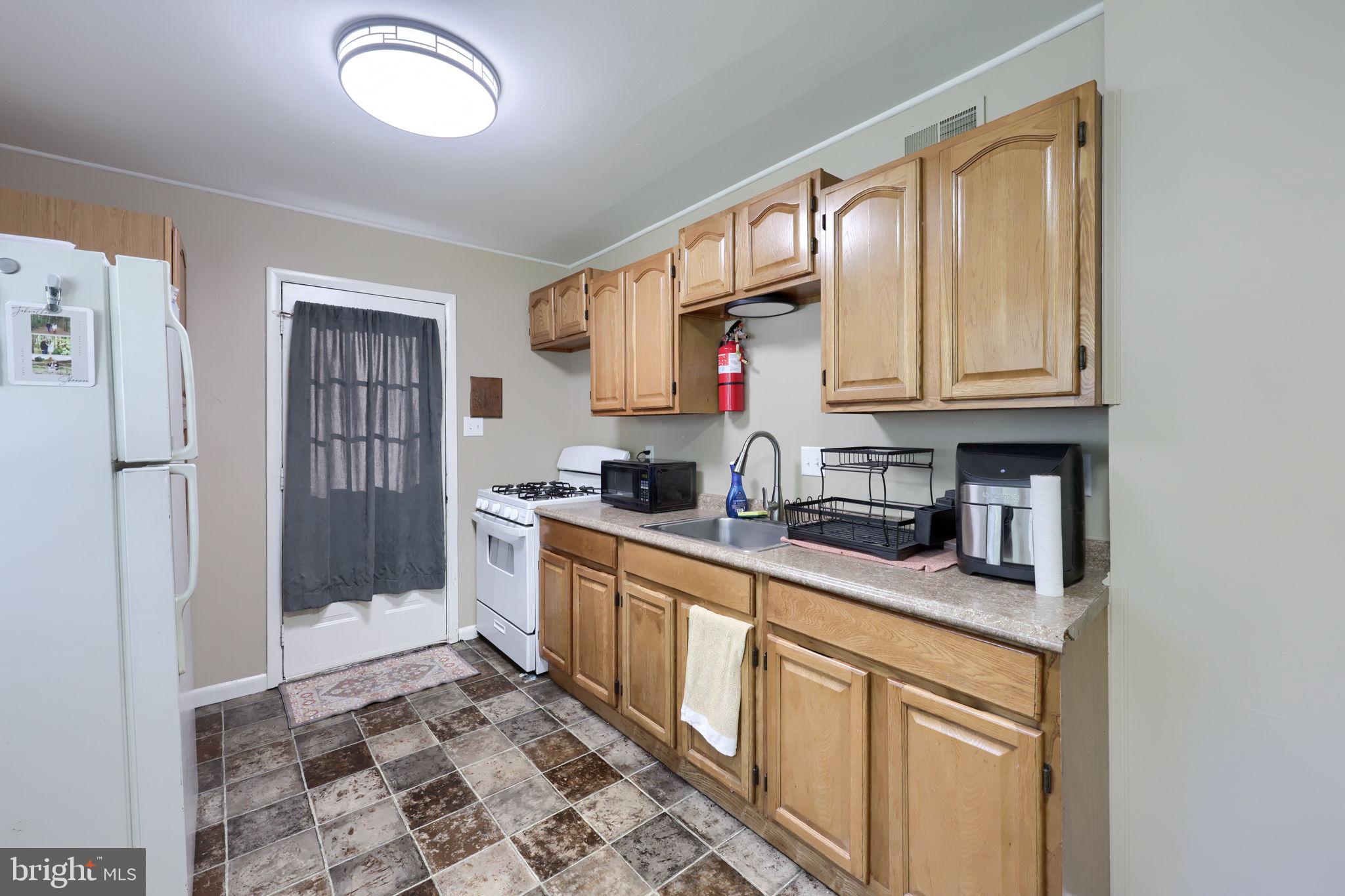 366 Cypress St, Middletown, PA 17057 photo