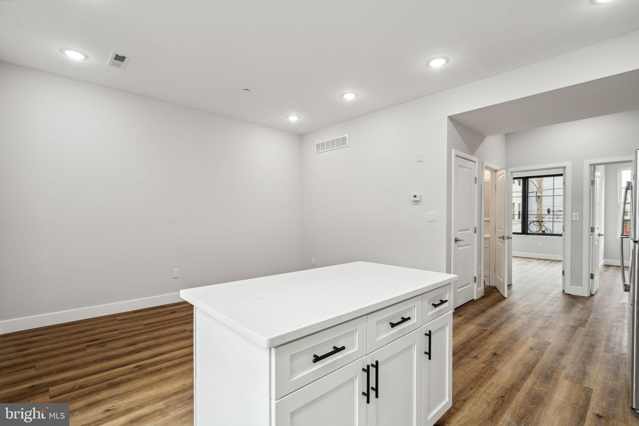1840 42 N Gratz St, Philadelphia, PA 19121 photo