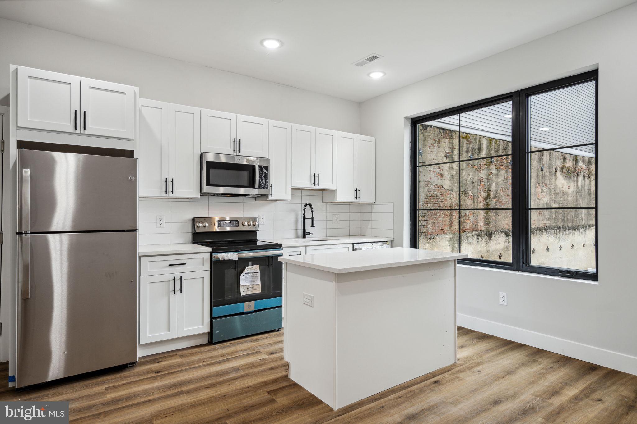1840 42 Gratz St, Philadelphia, PA 19121