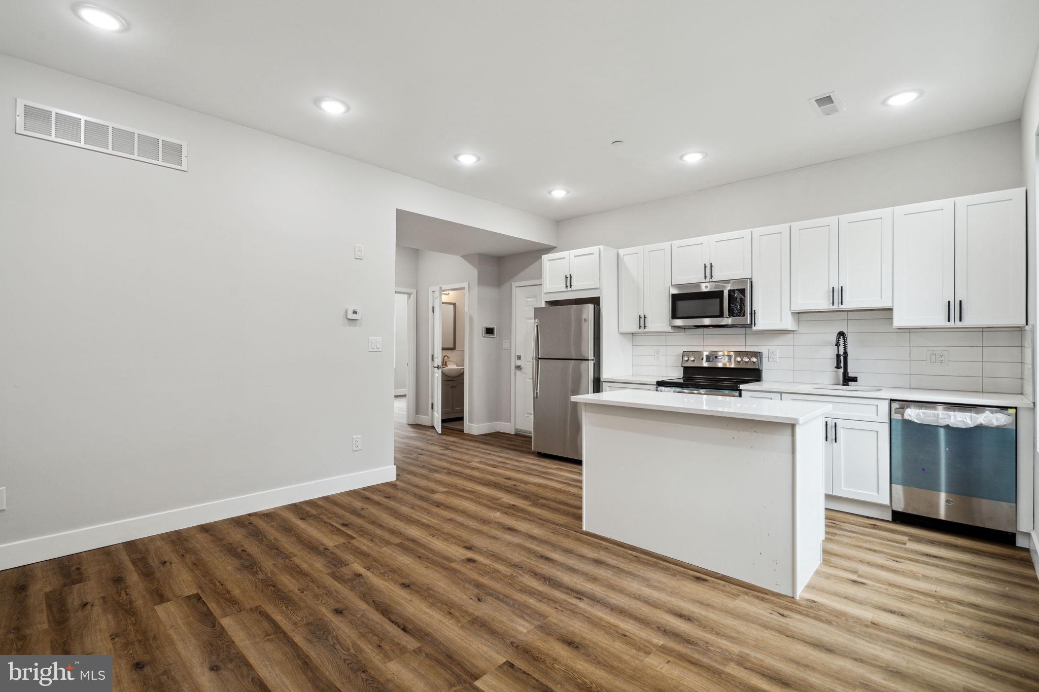 1840 42 N Gratz St, Philadelphia, PA 19121 photo