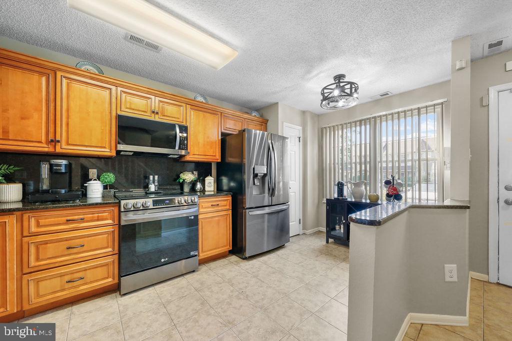 205 Royal Dr, Evesham, NJ 08053