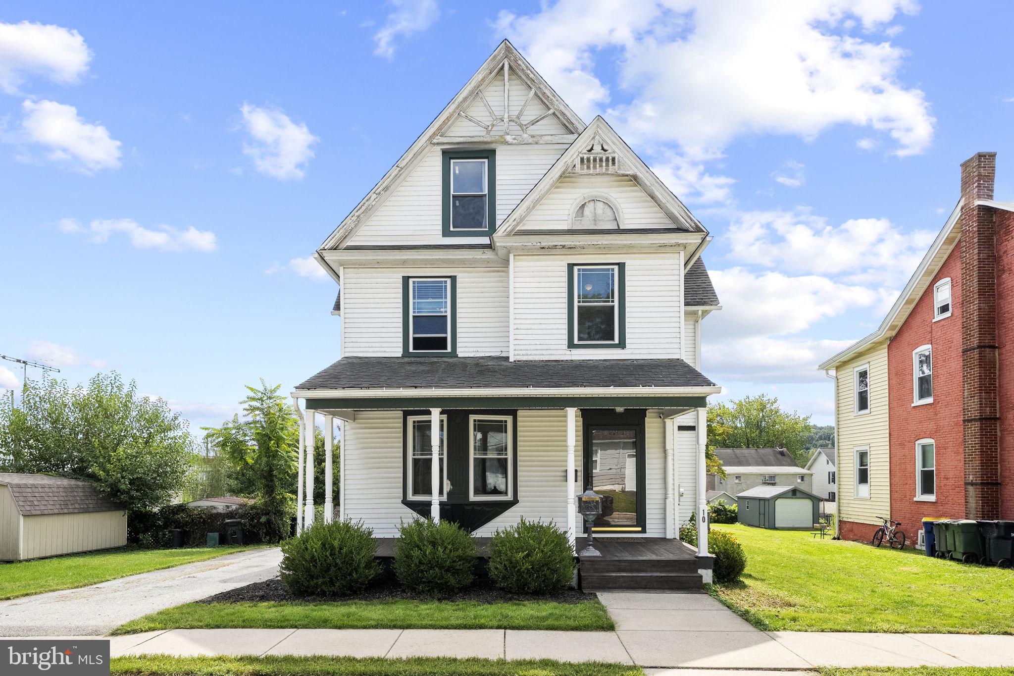 10 Broad St, Christiana, PA 17509