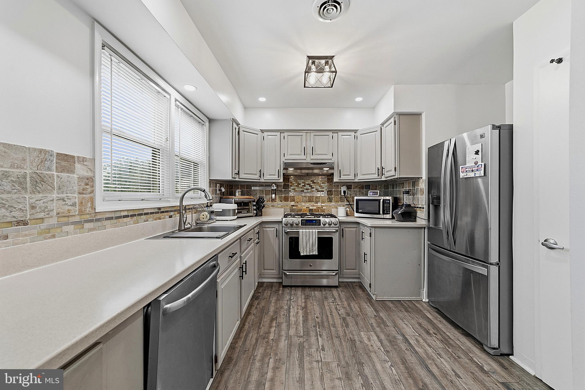 147 Mott Ave, Burlington, NJ 08016 photo