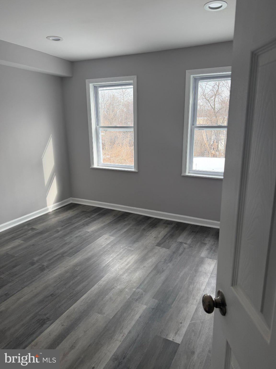 6 Seward Ave, Trenton, NJ 08611 photo