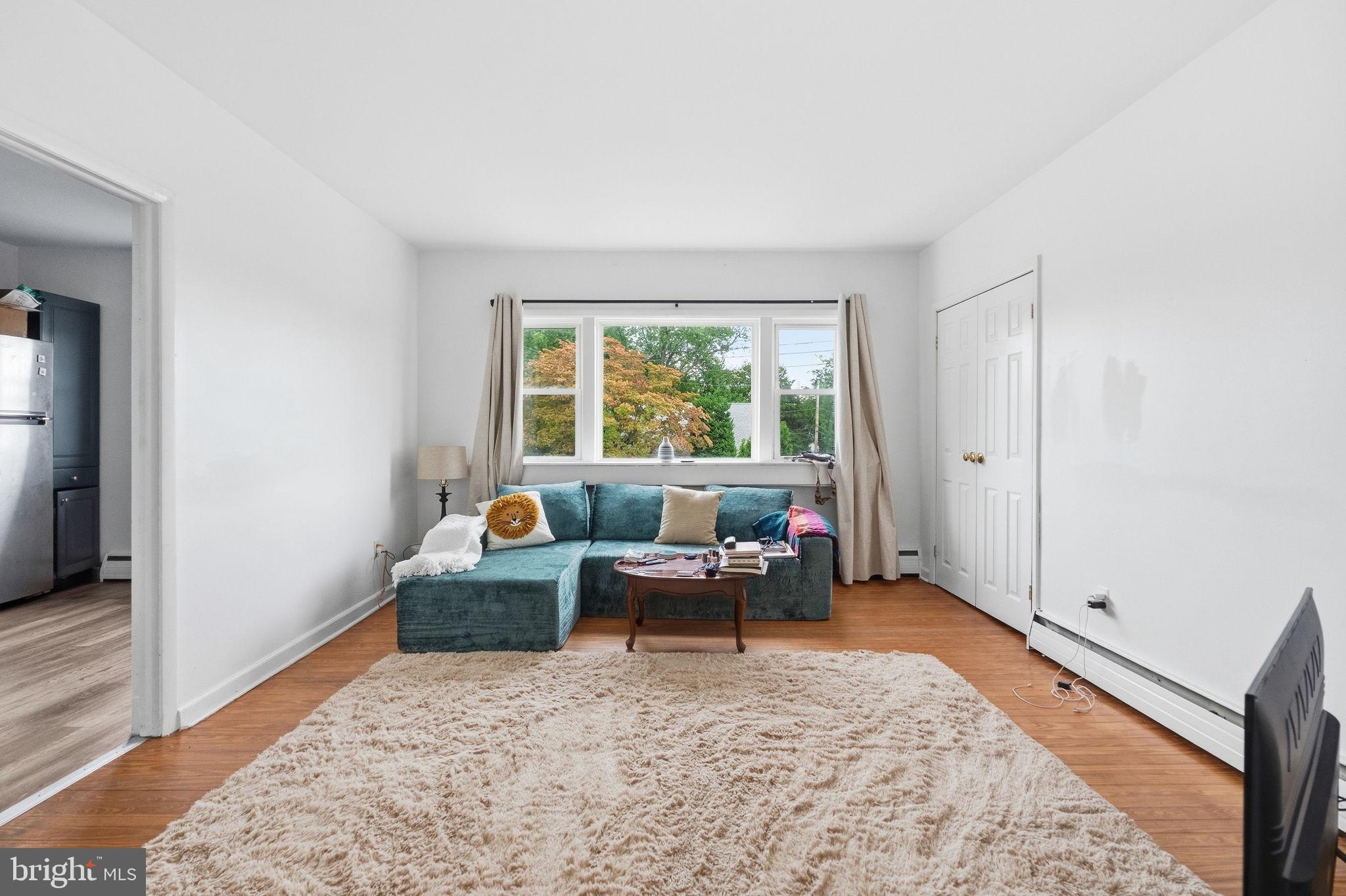 672 Colwell Rd, Woodlyn, PA 19094 photo