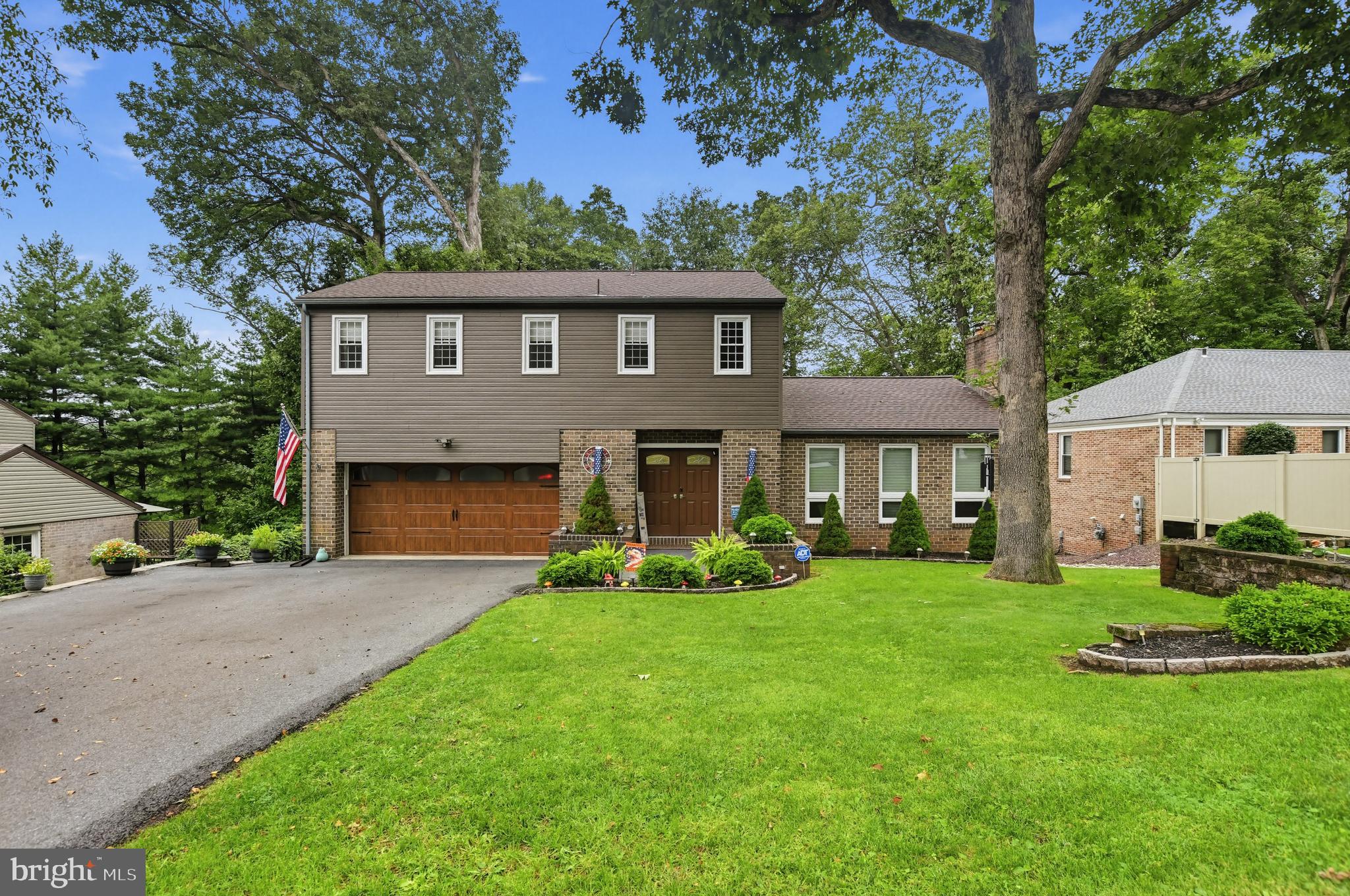10 Nassau Cir, Reading, PA 19607 photo