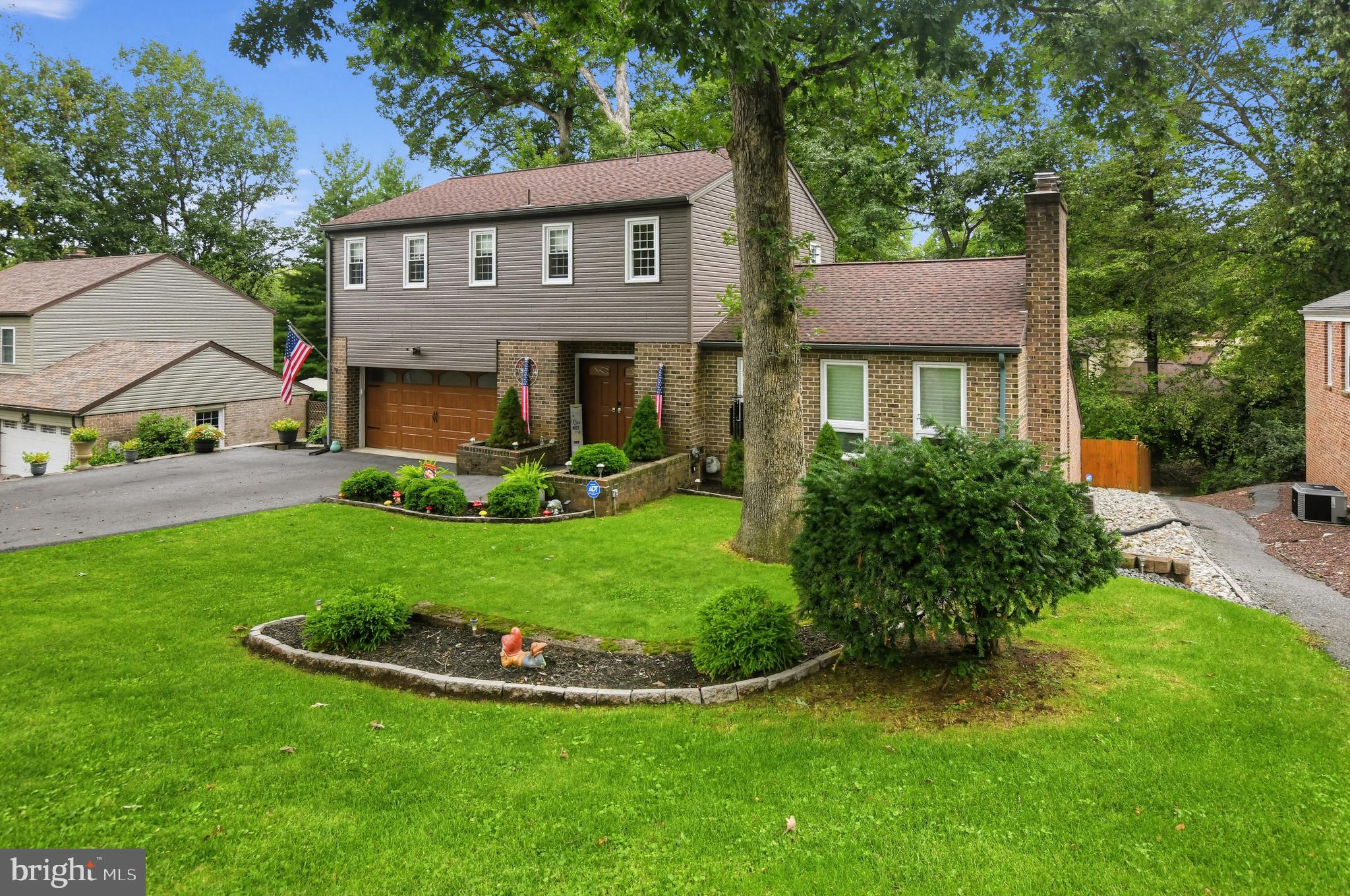 10 Nassau Cir, Reading, PA 19607 photo