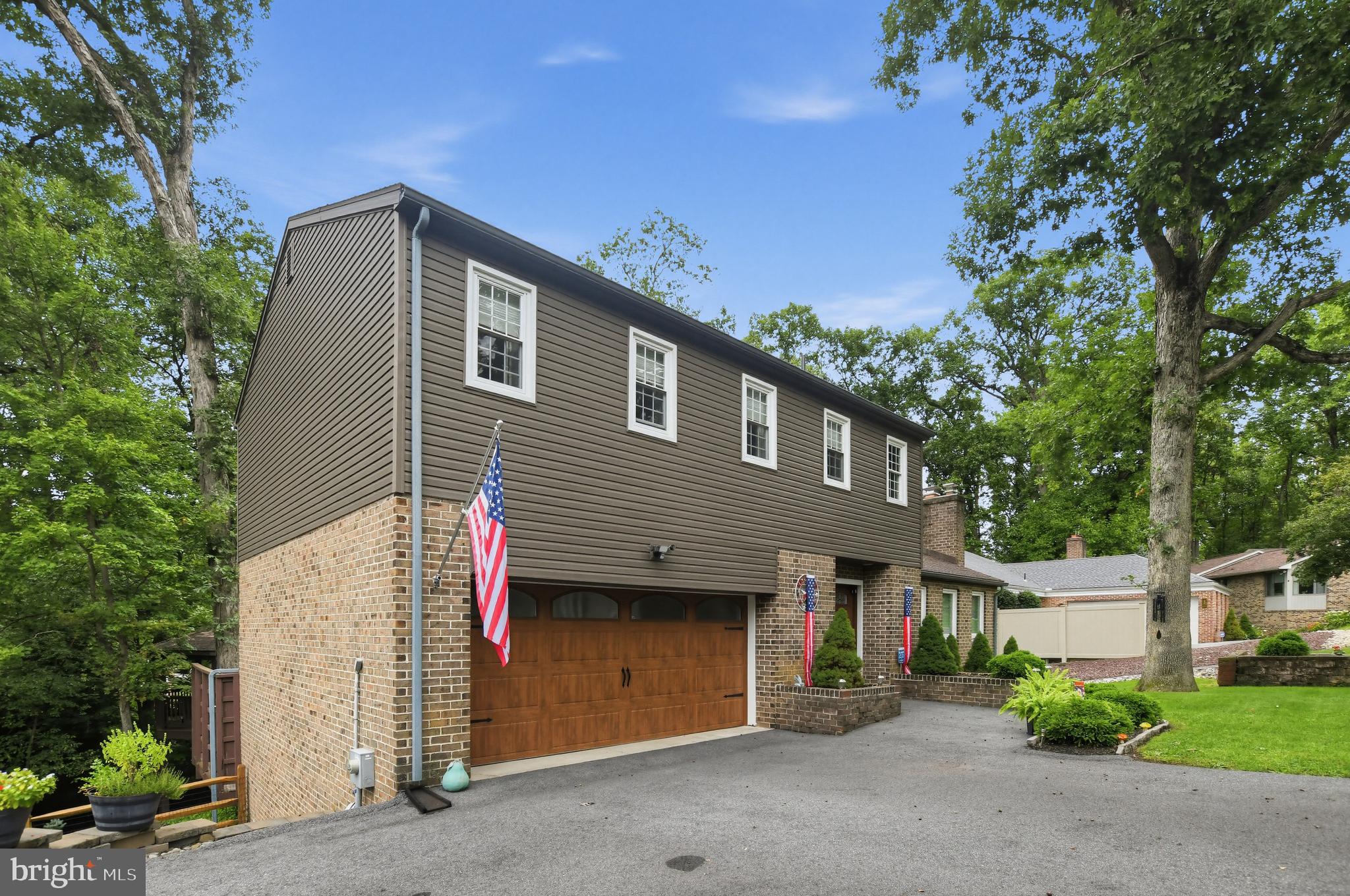 10 Nassau Cir, Reading, PA 19607 photo