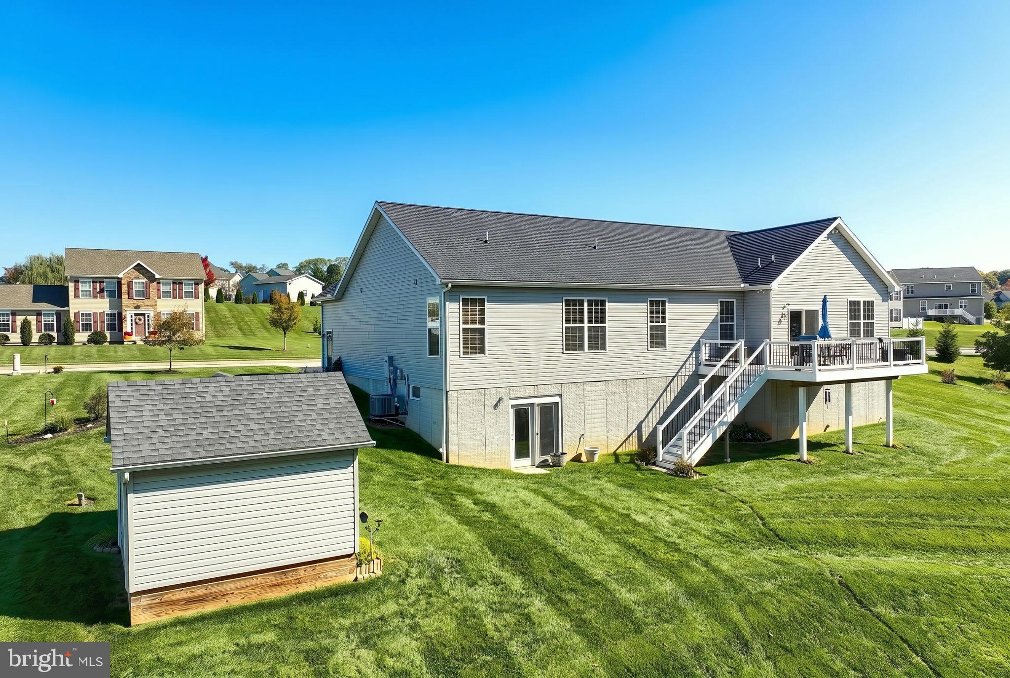 860 Ripple Dr, Hanover, PA 17331 photo