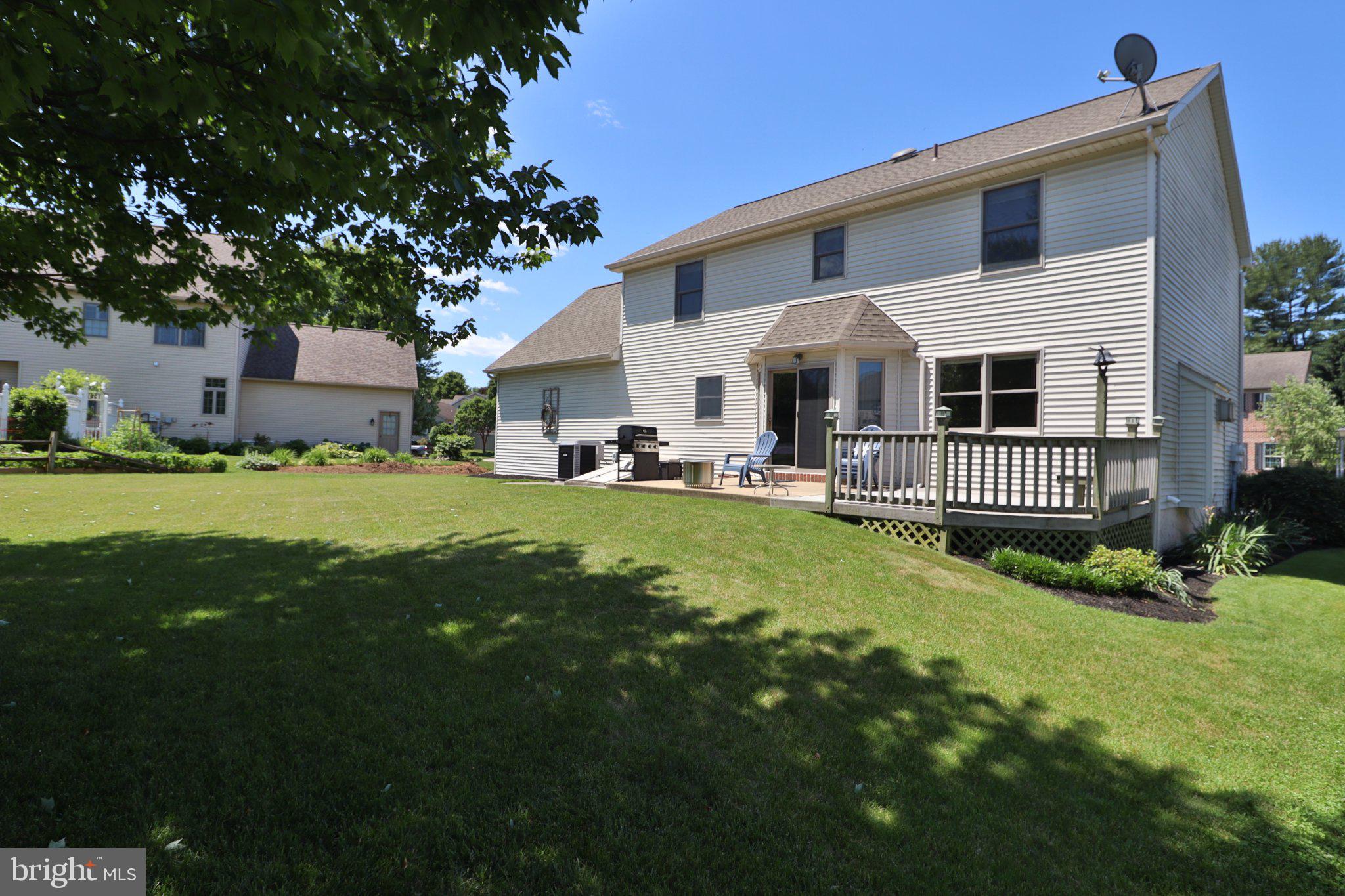 1115 Martin Ave, Ephrata, PA 17522 photo