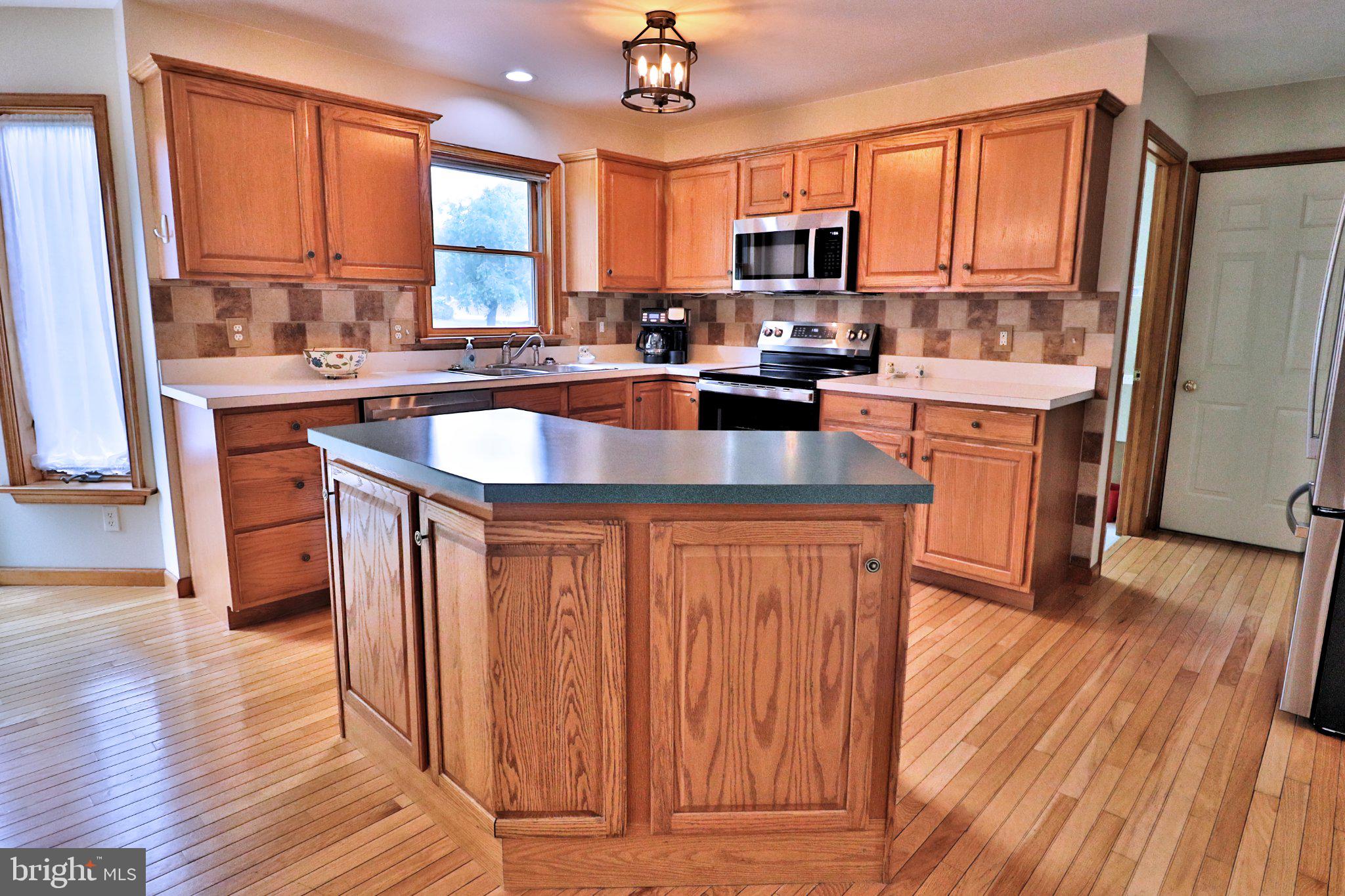 1115 Martin Ave, Ephrata, PA 17522 photo