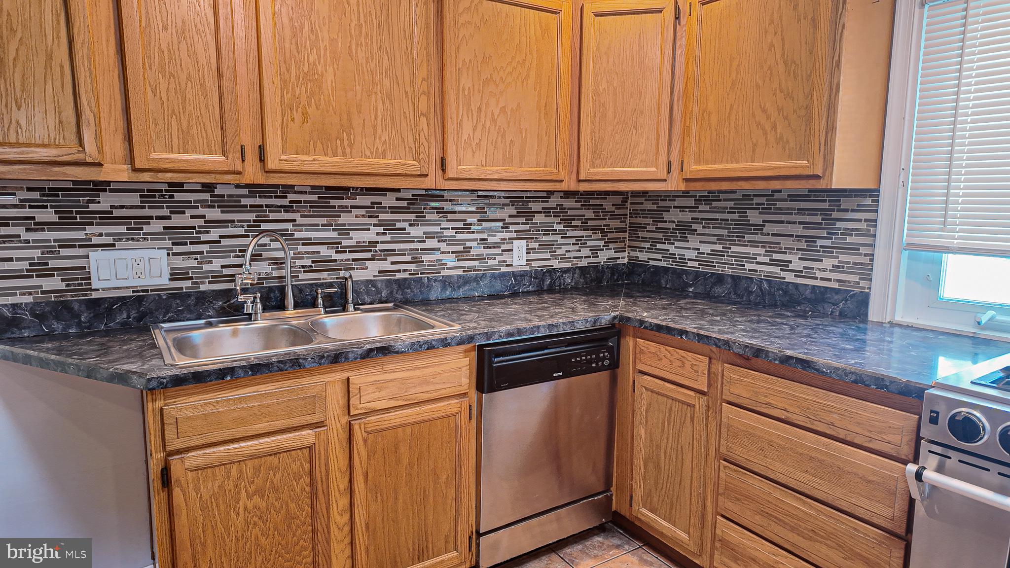 9316 Academy Rd, Philadelphia, PA 19114 photo