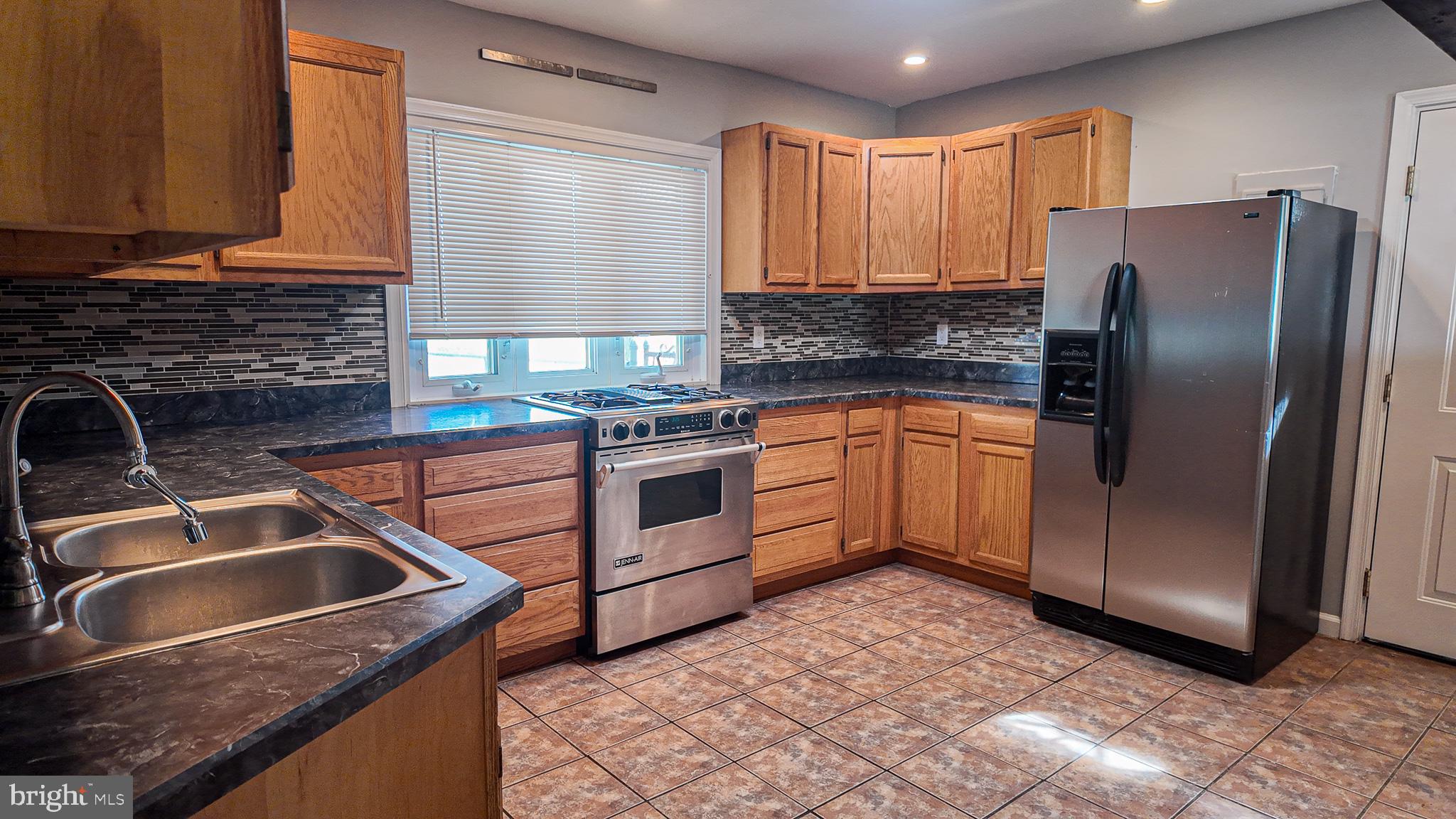 9316 Academy Rd, Philadelphia, PA 19114 photo