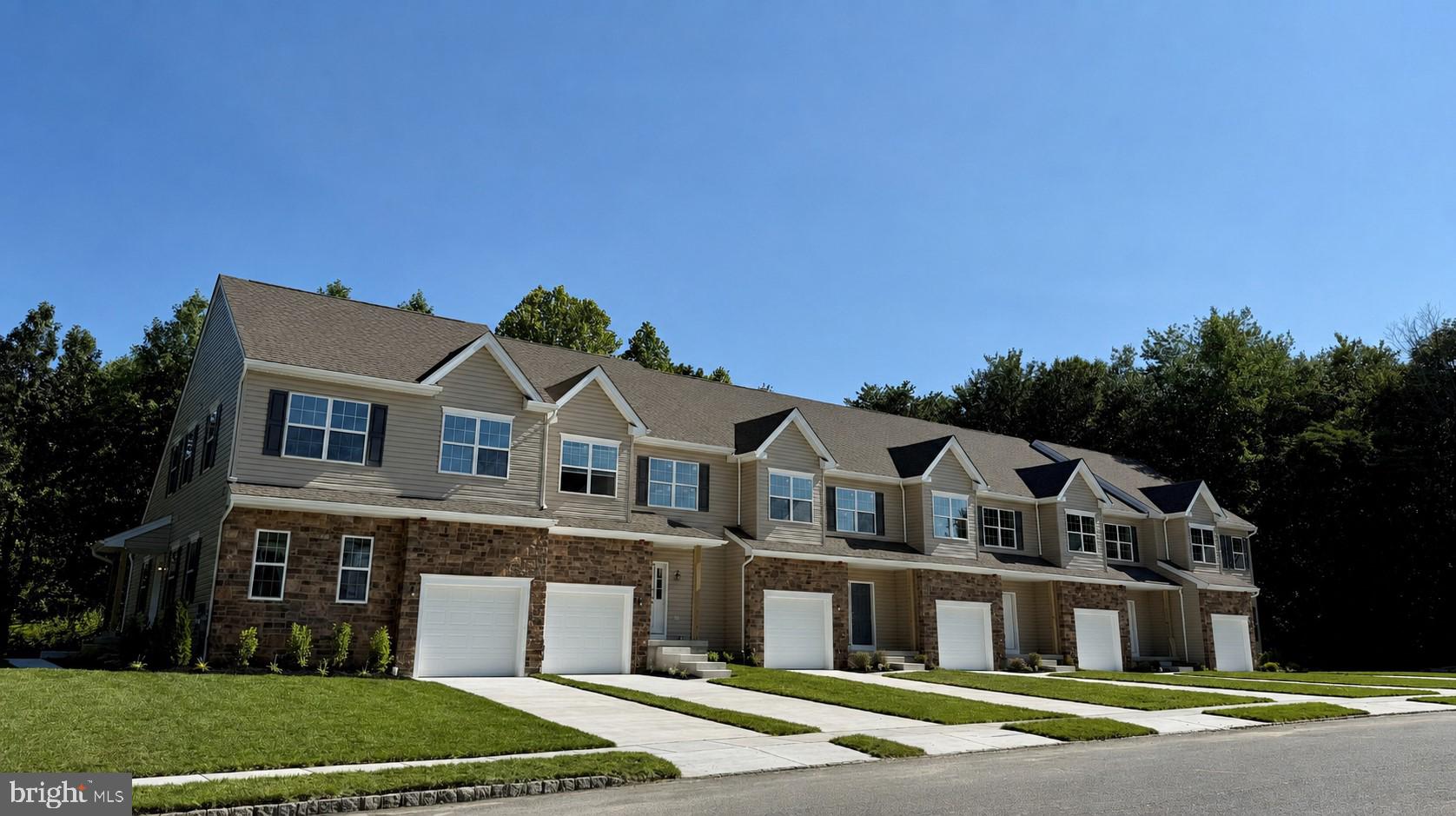 368 Hidden Dr, Blackwood, NJ 08012 photo