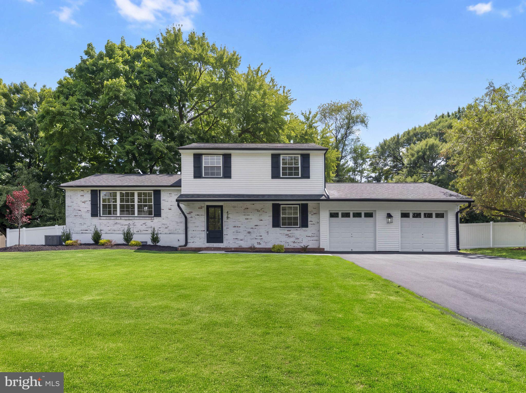 422 Birch Dr, Mickleton, NJ 08056
