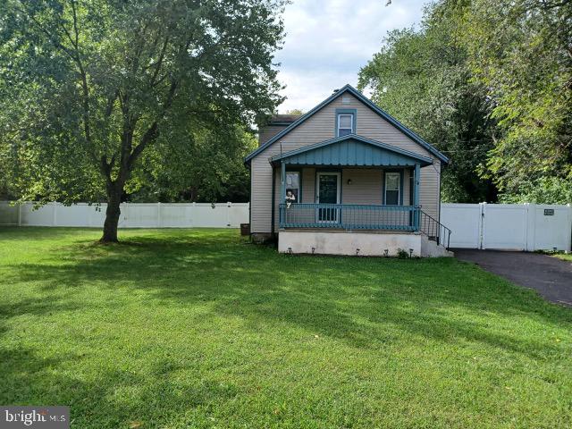 525 Radix Rd, Williamstown, NJ 08094