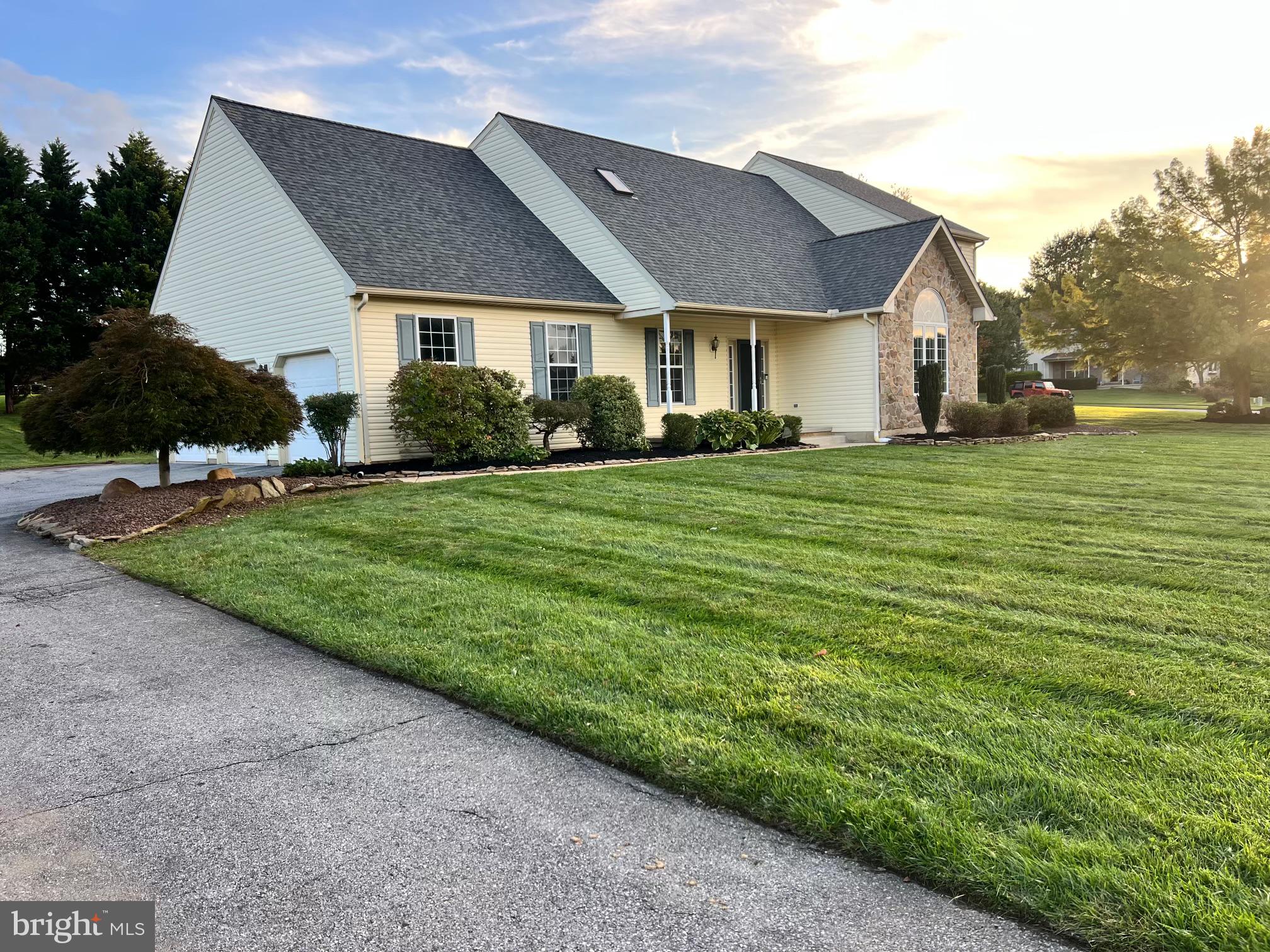 122 W Harvest Dr, New Castle, DE 19720 photo