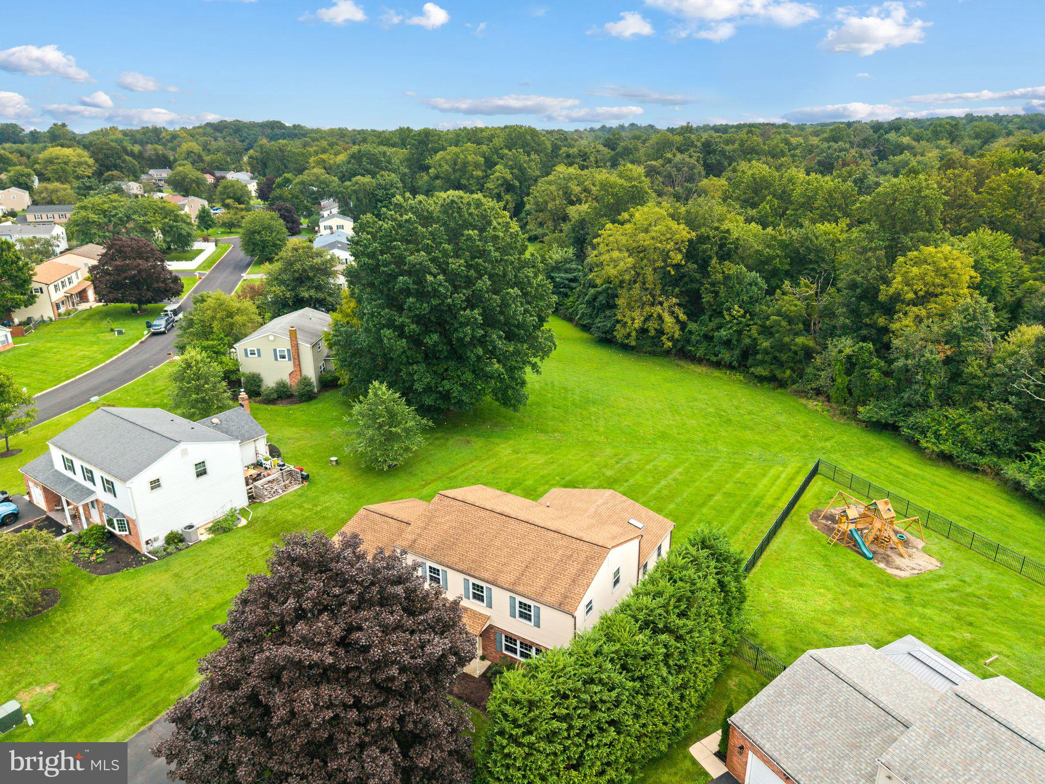 1270 Holstein Ct, Blue Bell, PA 19422 photo