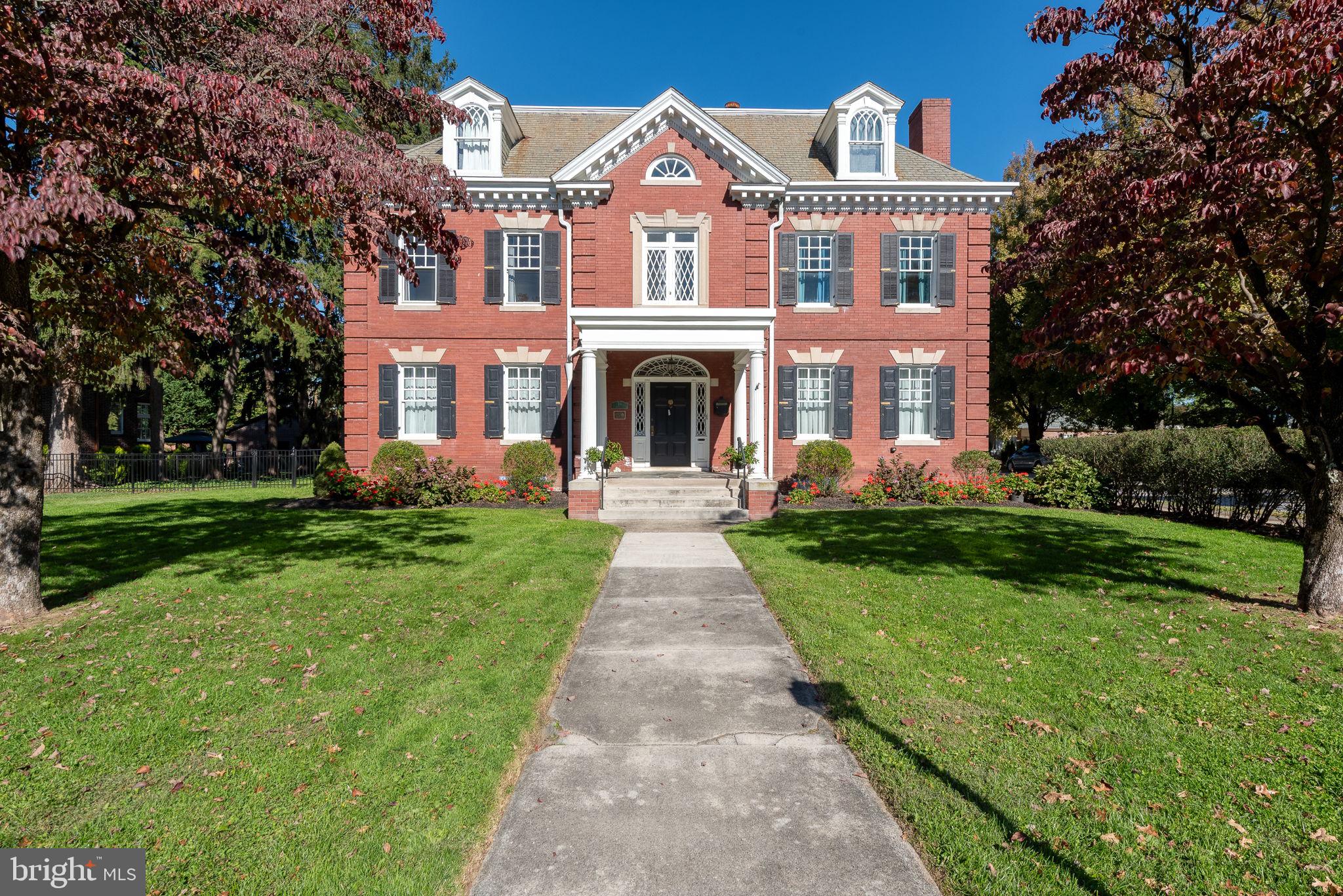 49 Springettsbury Ave, York, PA 17403