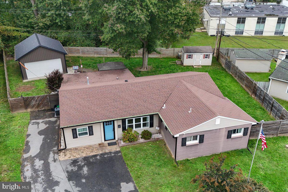 4 Longview Dr, Newark, DE 19711