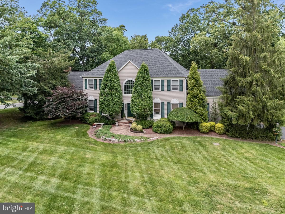 1 Maxwell Ct, Flemington, NJ 08822 photo