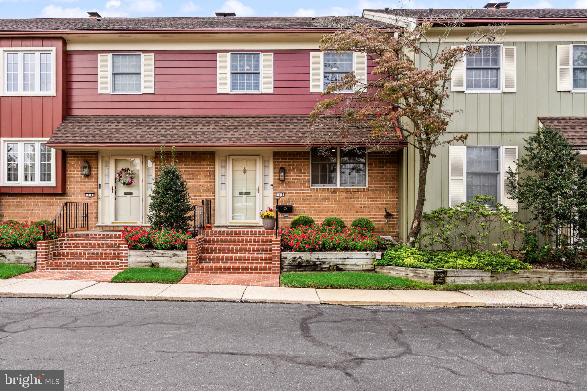 633 Main St, Moorestown, NJ 08057