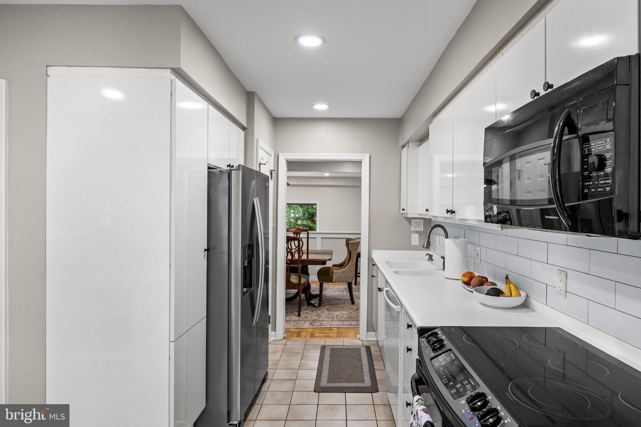 633 E Main St #D 5, Moorestown, NJ 08057 photo